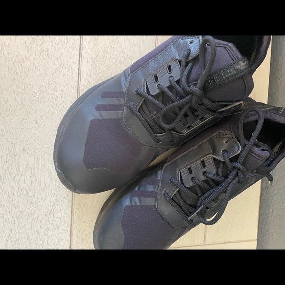 Adidas Originals Tubular Runner Youth Size 3.5 - Picture 2 of 7